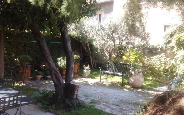 Arles les Alyscamps