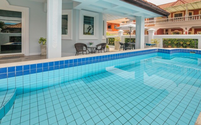 Nowhere Villa Demeter