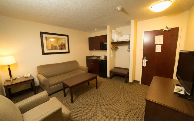 Holiday Inn Express & Suites Slave Lake by IHG