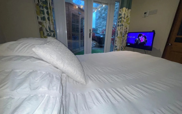 Zip Cottage Sleeps 2-3 Climb Snowdon zip World