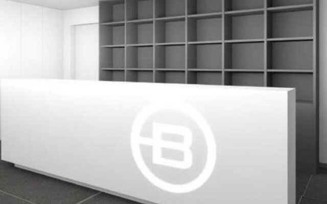 Motel B