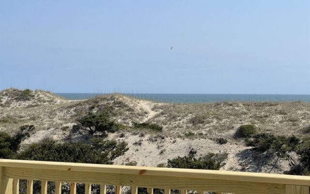 Dune Rose 3 Bedroom Cottage by RedAwning