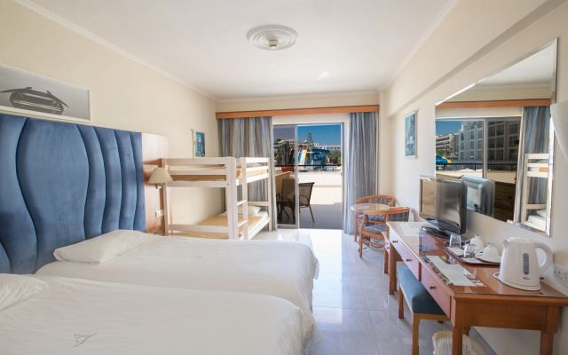 Tsokkos Anastasia Beach Hotel