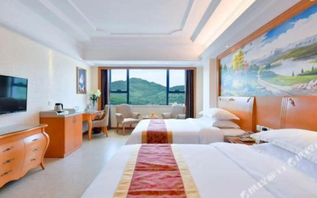 Vienna International Hotel  Yangjiang Hailing Island Dajiao Bay Scenic