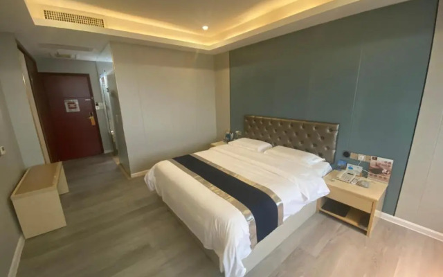 Green Island Holiday Hotel