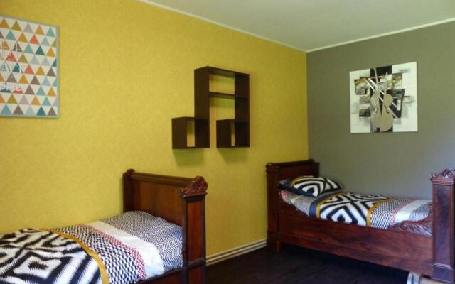 Gîte Ygrande, 4 pièces, 6 personnes - FR-1-489-148