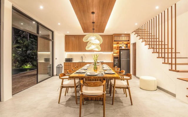 Modern 5br Villa, 400m to Beach With Jungle View