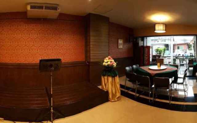 Sawasdipong Hotel