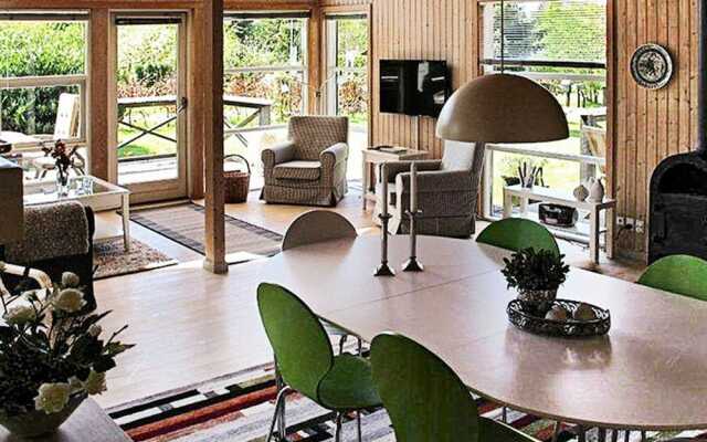 Charming Holiday Home in Gilleleje Near Ocean