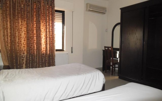 Al Bateel Hotel Apartments