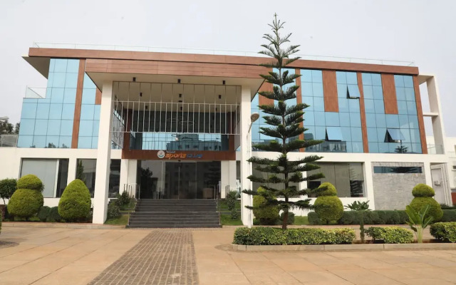 VRR Hotel's And Convention Centre