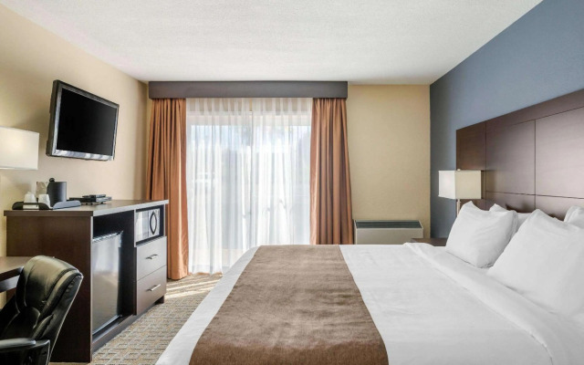 Quality Inn & Suites Bathurst