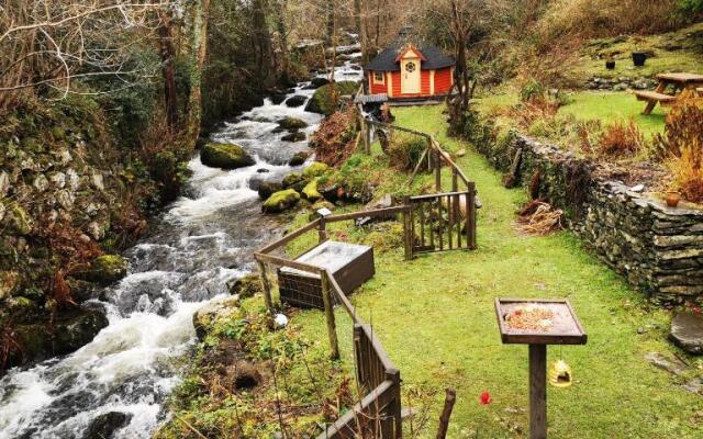 Rooms by the River at Glan Aber