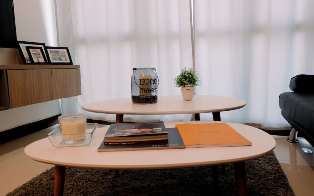 Modern Looks And Homey 2br Gallery West Apartment