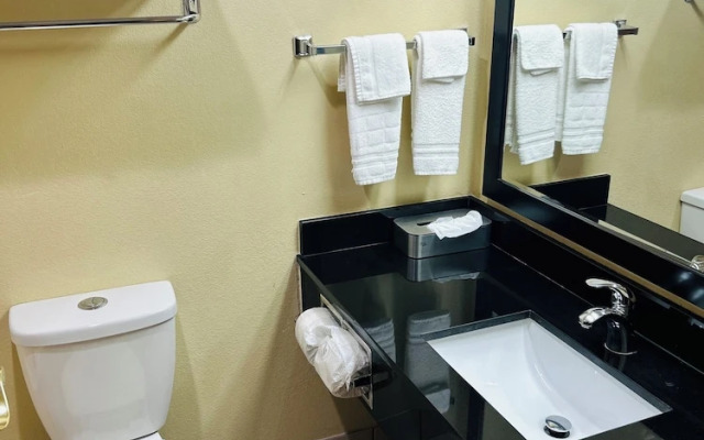 Red Lion Inn & Suites Blue Springs