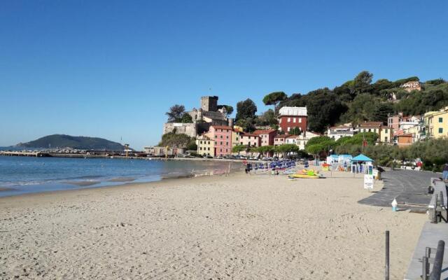 Mansard apart Alba - Sea 5 Terre-trekking-excursions-relax