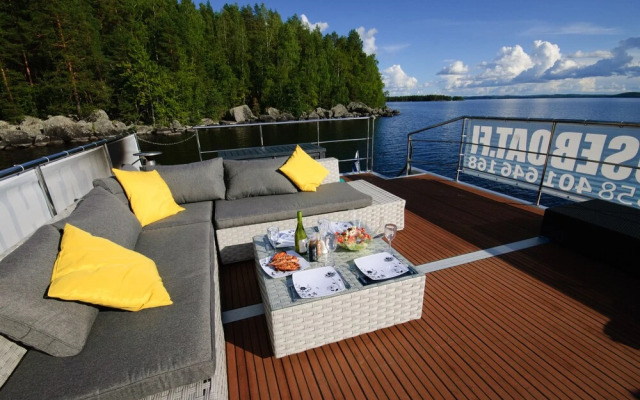 Houseboat Jyväskylä
