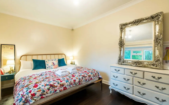 NEW Fantastic 1BD Crystal Palace Flat in London