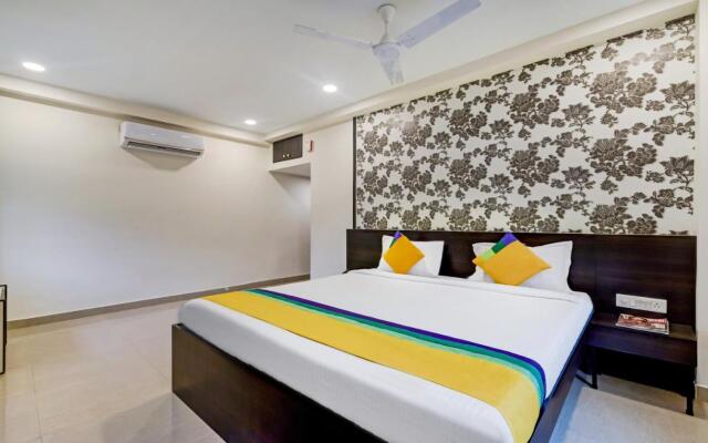 Itsy Hotels Neeranand Plaza