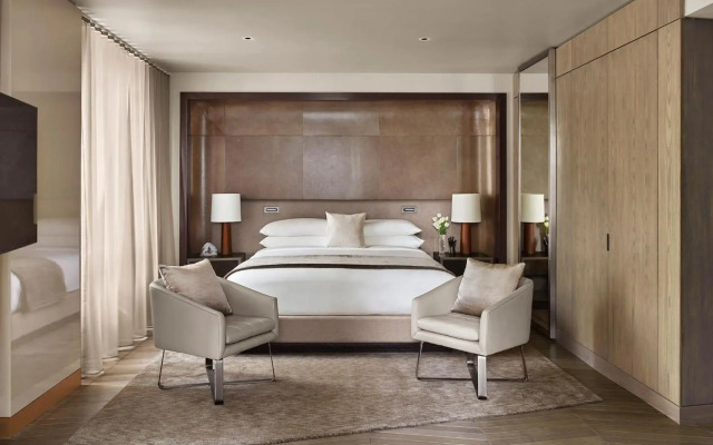 The Knickerbocker Hotel
