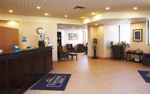 Travelodge Calgary MacLeod Trail