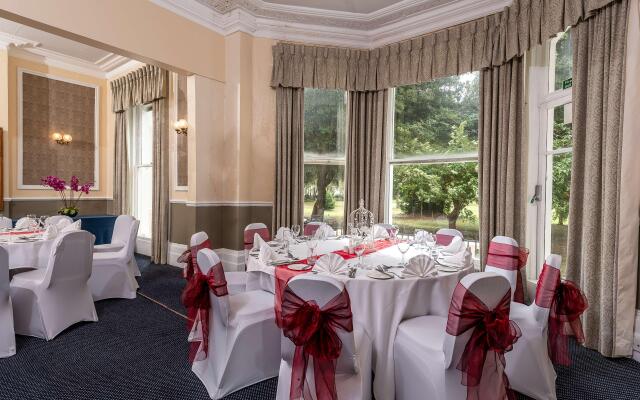 Clifton Hotel