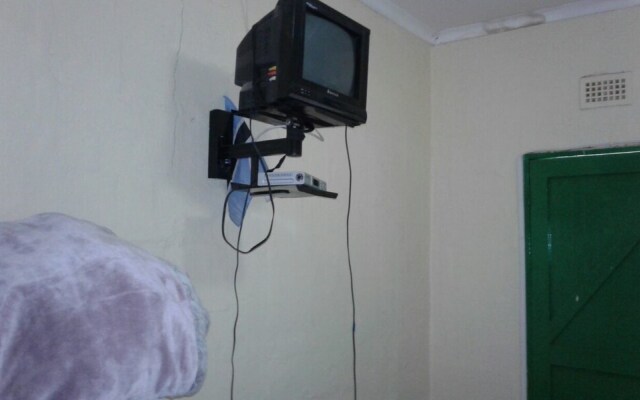 Kazungula Guest House