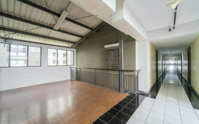 Inkubus Gateway Apartment Ahmad Yani by Ridwan