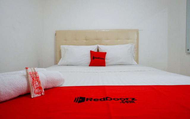 RedDoorz near Mall Ratu Indah 3