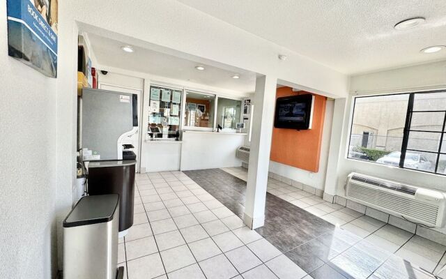 Studio 6 Suites – Bellflower, Ca  - Los Angeles