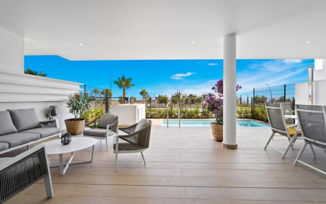 Levi in Fuengirola with 2 bedrooms and 2 bathrooms