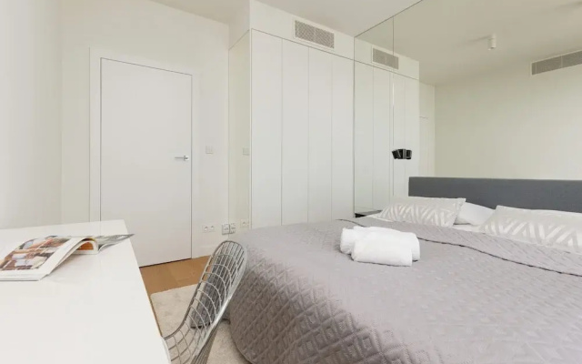 Unique Tower Warsaw by Renters Prestige