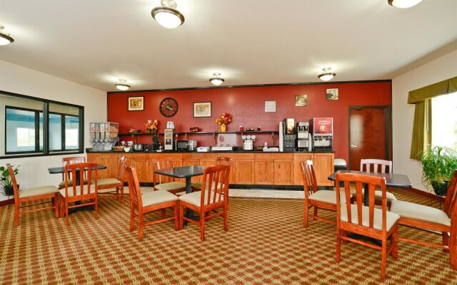 Best Western Plus Wakeeney Inn & Suites
