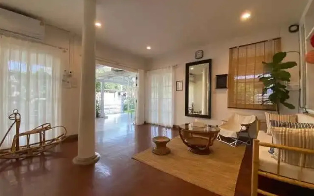 Booming House