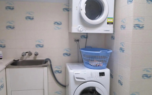 Paradise Apartments Unit 2