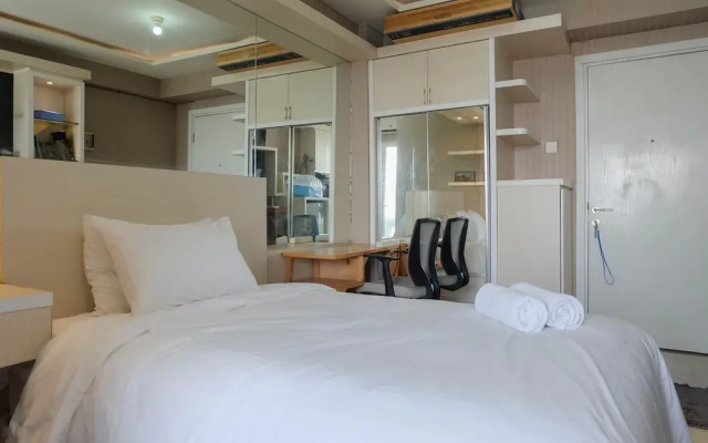 Nice And Fancy Studio At Green Pramuka City Apartment