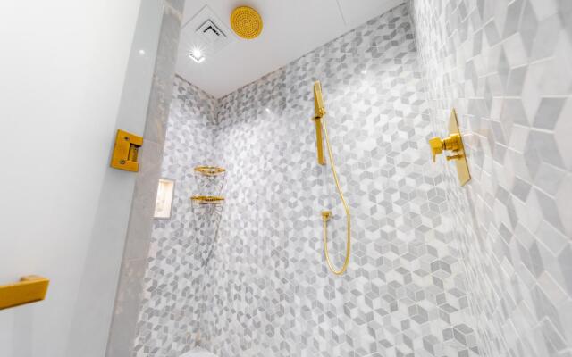 DXB - Five - 30308 - PJ