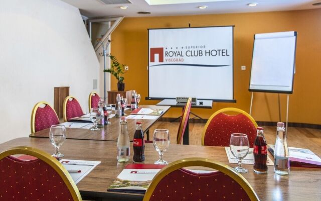 Royal Club Hotel