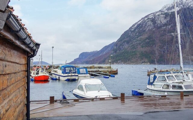 8 Person Holiday Home in Dyrdal