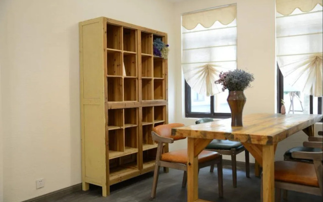 Qiandaohu Blue Mountain Youth Hostel