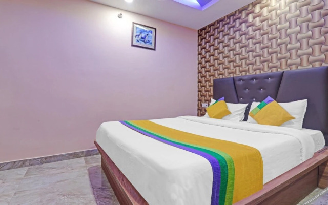 Treebo Trip Hotel Royal Galaxy