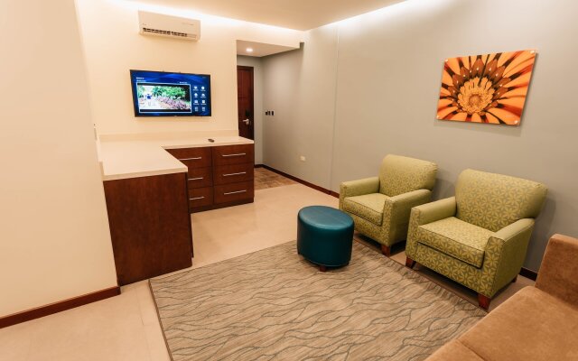 Surfrider Resort Hotel