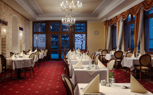 Humboldt Park Hotel And Spa