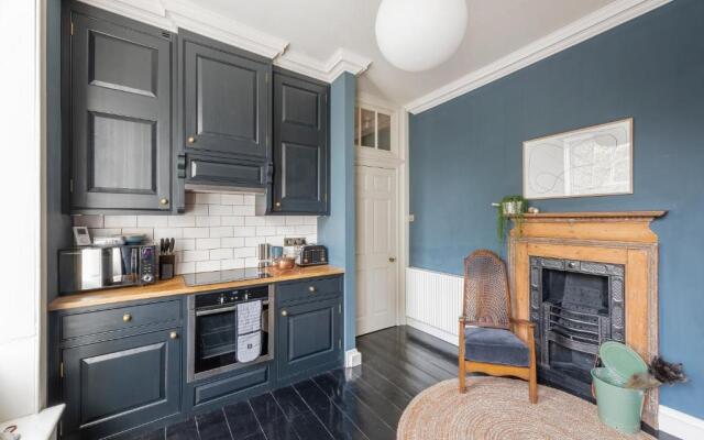 Superior Stays - Rosewell House