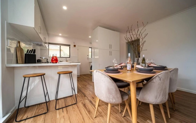 Harmony at Henley Beach-Wifi - Nespresso - Netflix