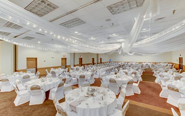 Independents Mankato City Center Hotel