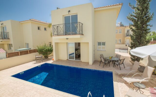 Villa Cl42, Lovely 3bdr Pernera Villa With Pool, 5 Minute Walk to Kalamies Beach