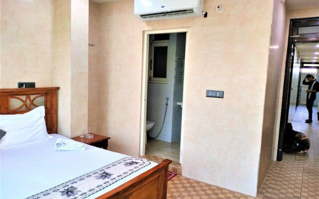 Shamim Residency Near Nizamuddin Dargah