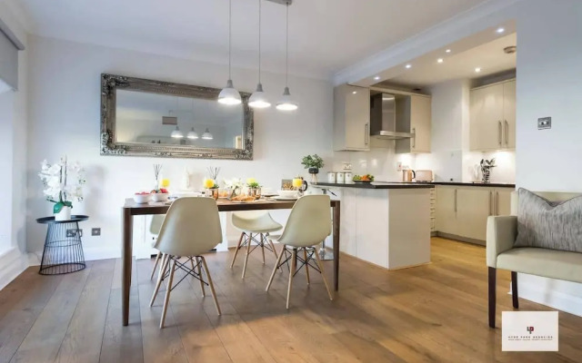 Westbourne Terrace Apartment in London Paddington