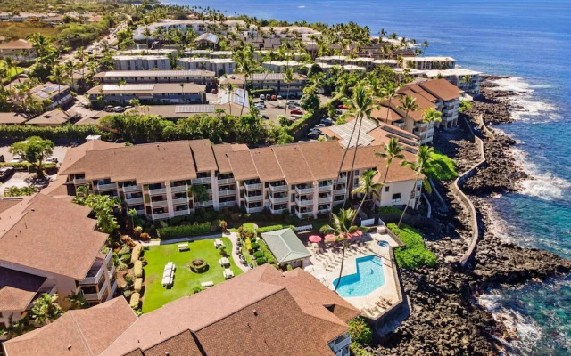 Ocean View - Pool & BBQ Area - Vrkcv